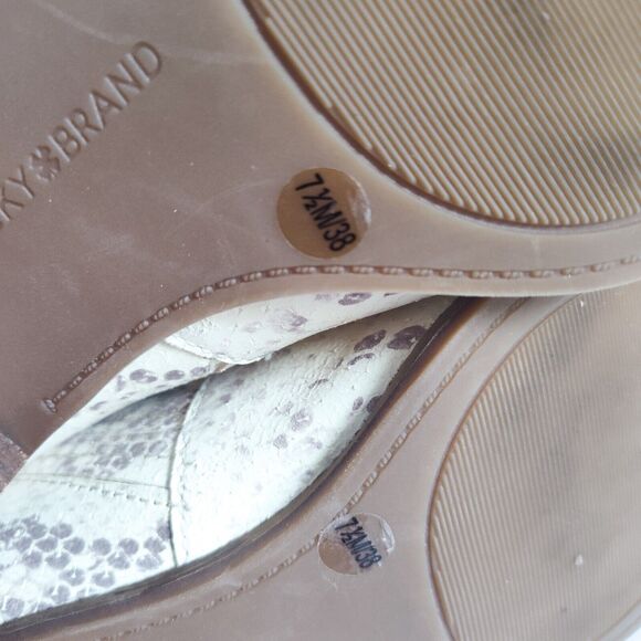 Lucky Brand Snakeskin Leather Flat Loafers 7.5 / 38 Pointy Toe Slip On Western - Picture 6 of 8